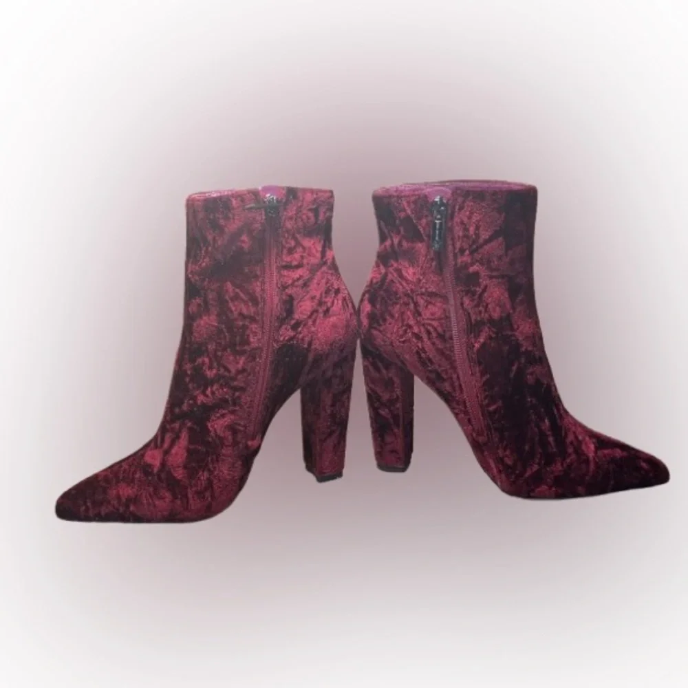 Jessica Simpson Burgundy Crushed Velvet Heeled Boots Size 6 Women’s - Picture 2 of 16